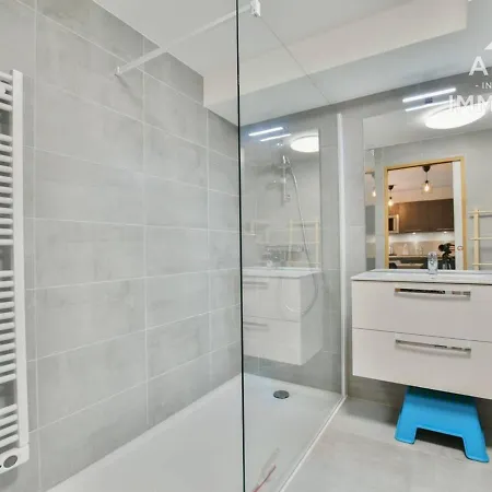 Standing Pres Centre, 4 Pers, Vue Aravis, Balcon, Equipe - Fr-1-391-117 *